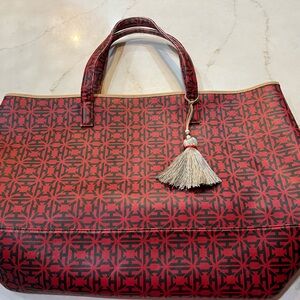 India Hicks Madly Deeply Large Weekend Tote in Heritage Red/Navy Blue